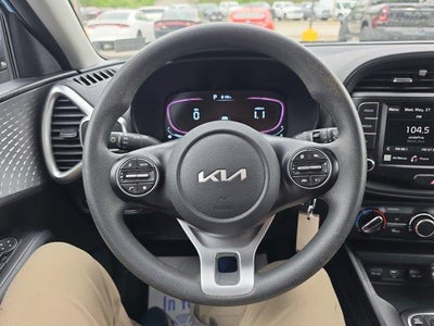 2023 Kia Soul LX IVT
