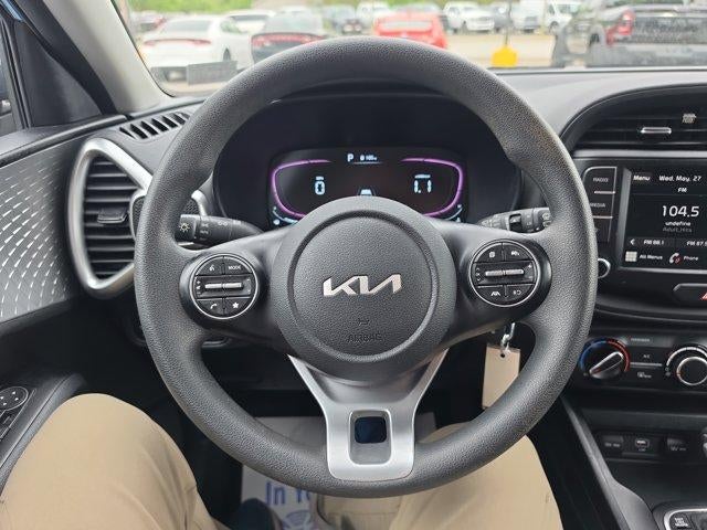 2023 Kia Soul LX IVT