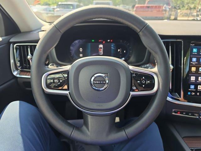 2025 Volvo V60 Cross Country B5 AWD Plus