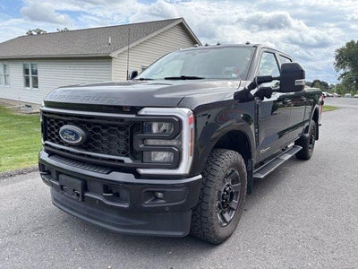 2024 Ford Super Duty F-250 SRW LARIAT 4WD Crew Cab 6.75' Box