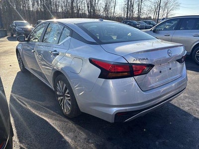 2023 Nissan Altima 2.5 SV Sedan
