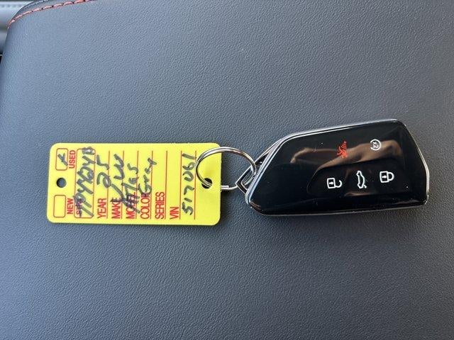 2025 Volkswagen Atlas 2.0T Peak Edition 4MOTION