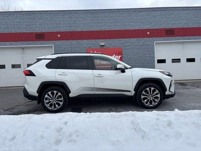 2022 Toyota RAV4 XLE Premium AWD (Natl)