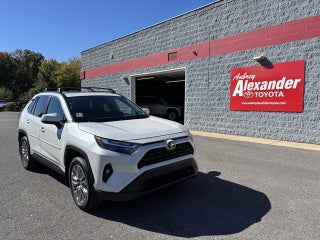 2023 Toyota RAV4 XLE Premium AWD (Natl)