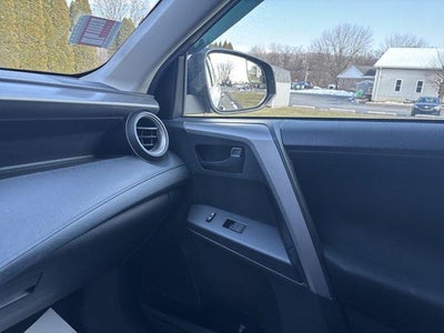 2017 Toyota RAV4 LE AWD (Natl)