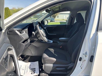 2024 Toyota RAV4 LE AWD (Natl)