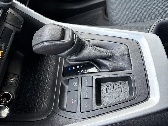 2023 Toyota RAV4 LE FWD (GS)