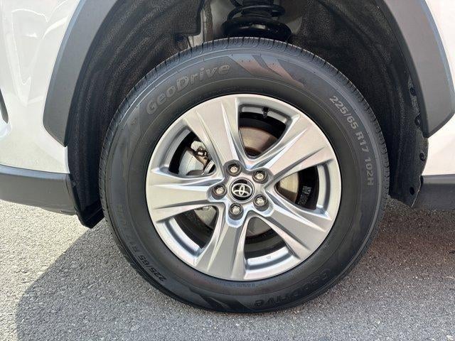 2025 Toyota RAV4 XLE AWD (Natl)