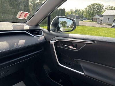 2025 Toyota RAV4 XLE AWD (Natl)