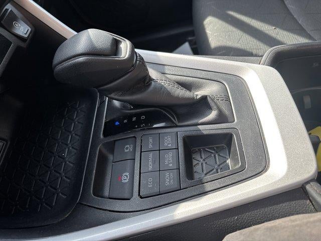 2025 Toyota RAV4 XLE AWD (Natl)
