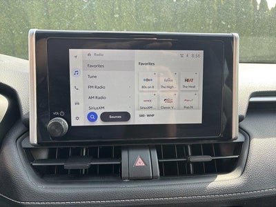 2025 Toyota RAV4 XLE AWD (Natl)