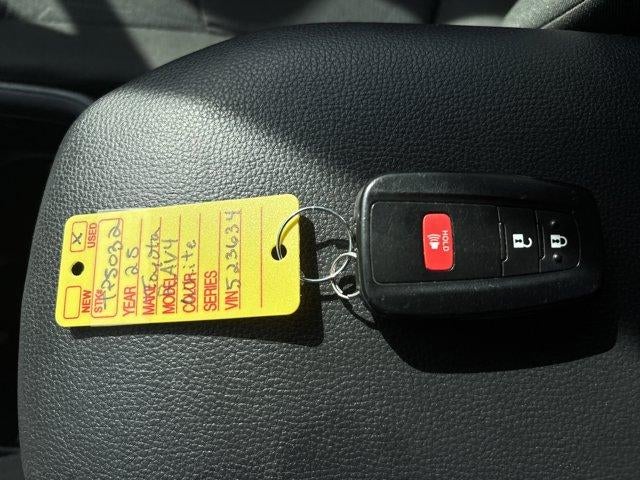 2025 Toyota RAV4 XLE AWD (Natl)