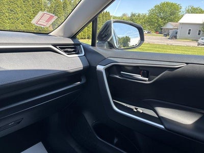 2025 Toyota RAV4 XLE AWD (Natl)