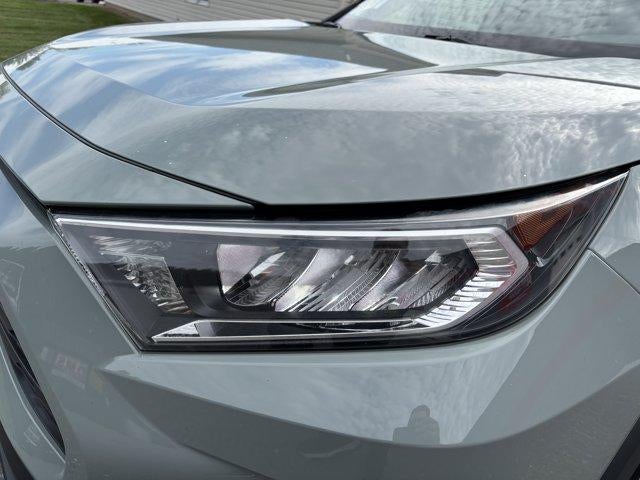 2020 Toyota RAV4 XLE AWD (Natl)