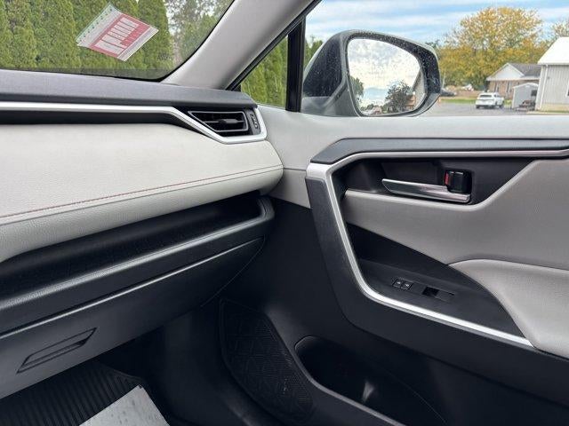 2020 Toyota RAV4 XLE AWD (Natl)