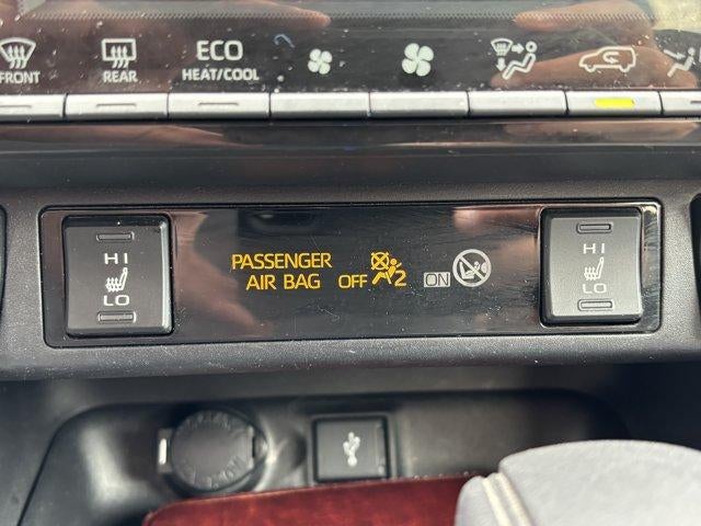 2020 Toyota RAV4 XLE AWD (Natl)
