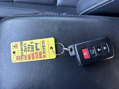 2017 Toyota RAV4 Limited FWD (Natl)