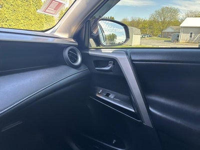 2017 Toyota RAV4 Limited FWD (Natl)