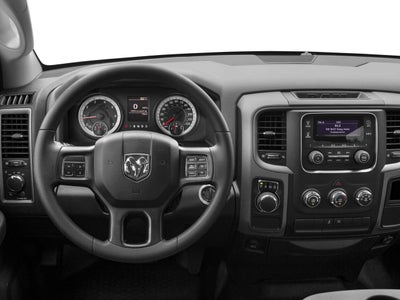 2017 RAM 1500 Express 4x4 Crew Cab 5'7" Box