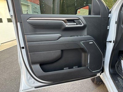 2024 Chevrolet Silverado 1500 Crew Cab Standard Box 4-Wheel Drive LT Trail Boss