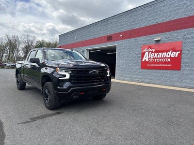 2024 Chevrolet Silverado 1500 Crew Cab Standard Box 4-Wheel Drive LT Trail Boss
