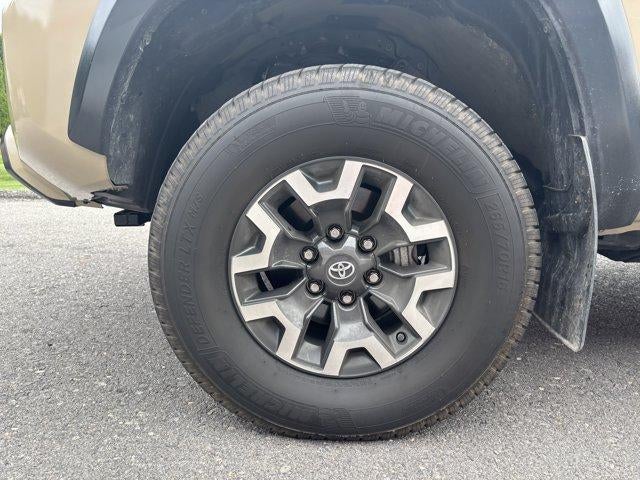 2019 Toyota Tacoma 4WD 4WD TRD Off Road Double Cab 5' Bed V6 AT (Natl)