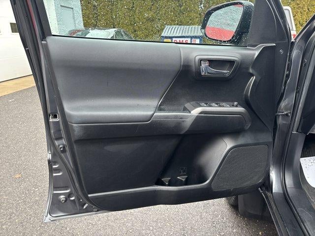 2022 Toyota Tacoma 4WD 4WD TRD Sport Double Cab 5' Bed V6 AT (Natl)