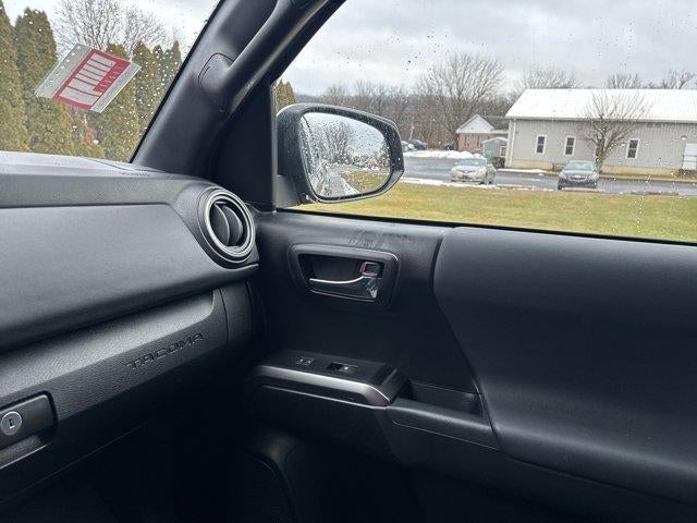 2022 Toyota Tacoma 4WD 4WD TRD Sport Double Cab 5' Bed V6 AT (Natl)