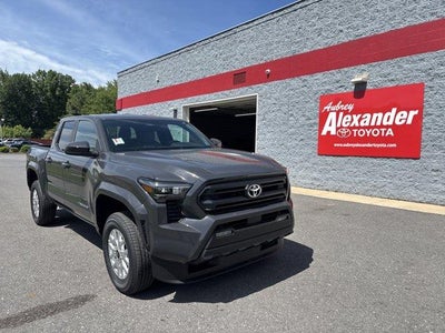 2026 Toyota Tacoma 2WD 2WD SR5 Double Cab 5' Bed AT (SE)