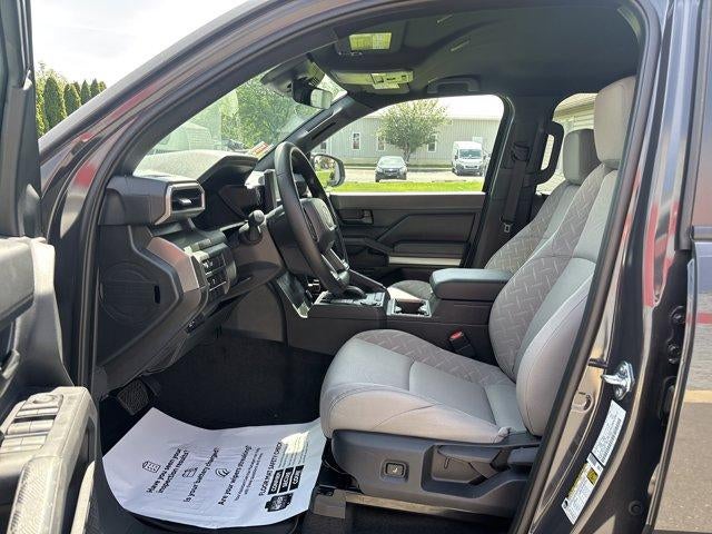 2026 Toyota Tacoma 2WD 2WD SR5 Double Cab 5' Bed AT (SE)