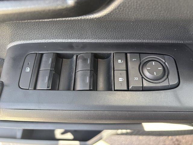 2026 Toyota Tacoma 2WD 2WD SR5 Double Cab 5' Bed AT (SE)