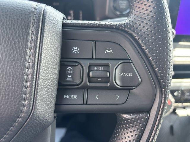 2026 Toyota Tacoma 2WD 2WD SR5 Double Cab 5' Bed AT (SE)
