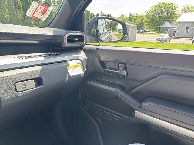 2026 Toyota Tacoma 2WD 2WD SR5 Double Cab 5' Bed AT (SE)