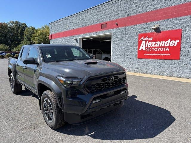 2026 Toyota Tacoma 4WD 4WD TRD Sport Double Cab 5' Bed AT (Natl)