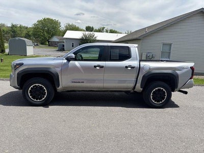 2024 Toyota Tacoma 4WD 4WD SR5 Double Cab 5' Bed AT (GS)