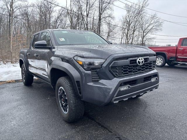 2025 Toyota Tacoma 4WD 4WD SR Double Cab 5' Bed MT (Natl)