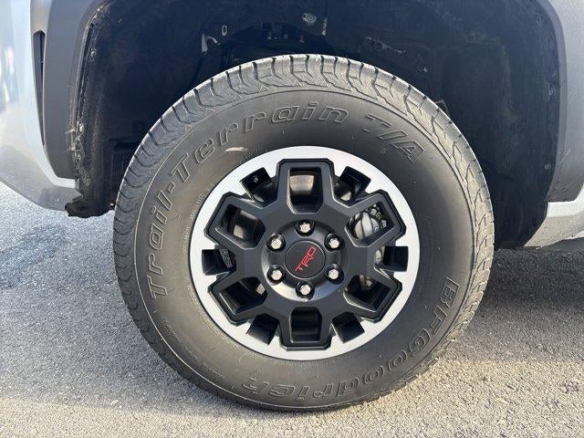 2025 Toyota Tacoma 4WD 4WD SR Double Cab 5' Bed MT (Natl)