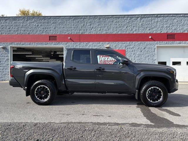 2026 Toyota Tacoma 4WD 4WD TRD Off Road Double Cab 5' Bed AT (Natl)