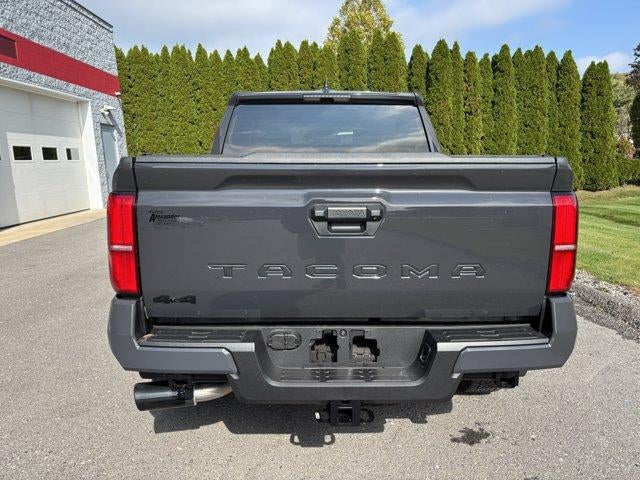 2026 Toyota Tacoma 4WD 4WD TRD Off Road Double Cab 5' Bed AT (Natl)