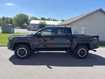 2024 Toyota Tacoma 4WD 4WD TRD Off Road Double Cab 5' Bed AT (Natl)