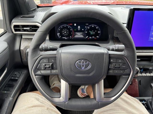 2026 Toyota Tacoma 4WD 4WD Limited Double Cab 5' Bed AT (Natl)