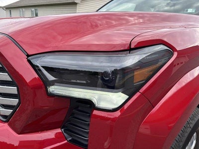 2026 Toyota Tacoma 4WD 4WD Limited Double Cab 5' Bed AT (Natl)