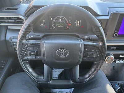 2024 Toyota Tacoma 4WD 4WD SR Double Cab 5' Bed AT (GS)