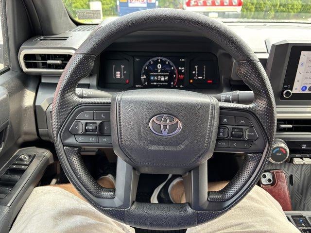 2025 Toyota Tacoma 4WD 4WD SR Double Cab 5' Bed AT (GS)