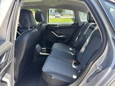 2025 Volkswagen Jetta SE Auto