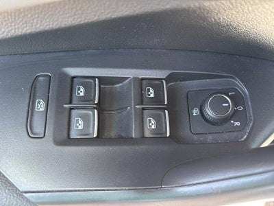 2025 Volkswagen Jetta SE Auto