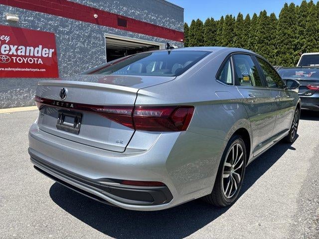 2025 Volkswagen Jetta SE Auto