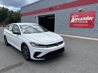 2025 Volkswagen Jetta Sport Auto