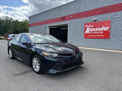 2020 Toyota Camry LE Auto (SE)