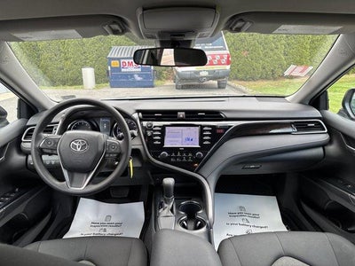 2020 Toyota Camry LE Auto (SE)